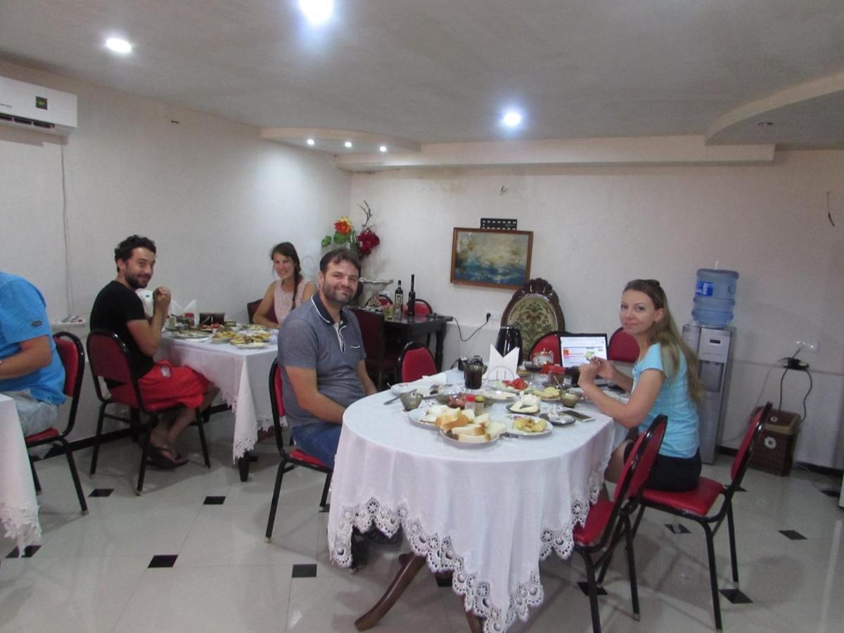 Guest House Nona คูทายสิ ภายนอก รูปภาพ