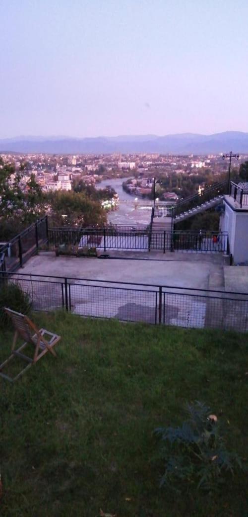 Guest House Nona คูทายสิ ภายนอก รูปภาพ