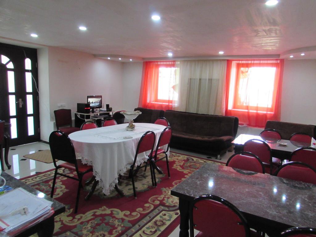 Guest House Nona คูทายสิ ภายนอก รูปภาพ