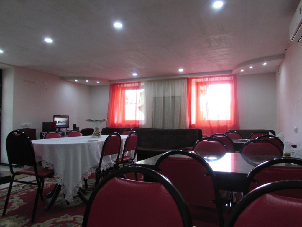 Guest House Nona คูทายสิ ภายนอก รูปภาพ