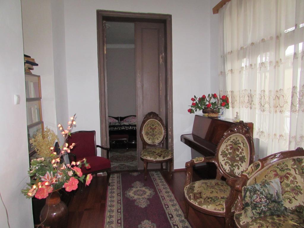 Guest House Nona คูทายสิ ห้อง รูปภาพ